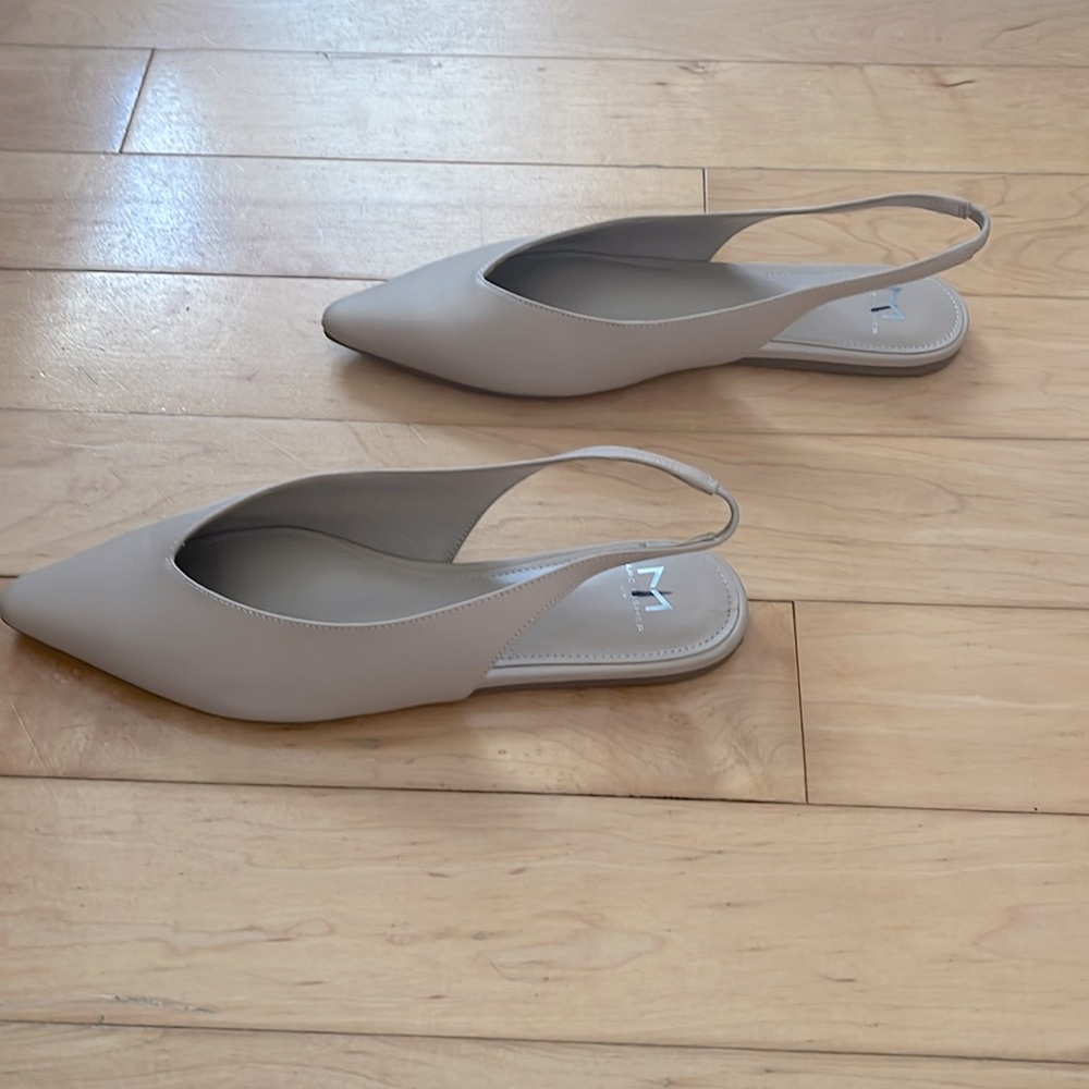 Women’s 7.5 Marc Fisher taupe Slingback flats